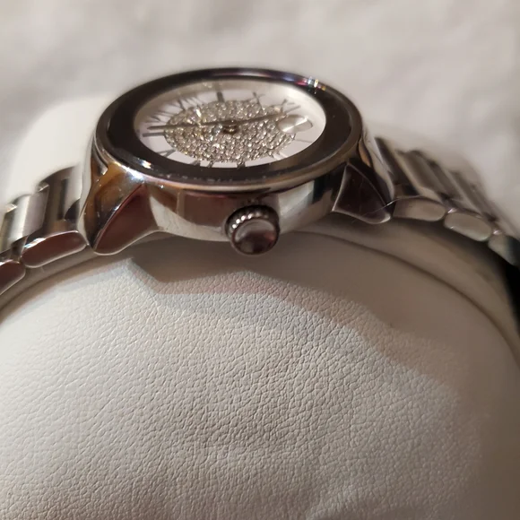 COPY - Movado Bold silver crystal women display picture 1